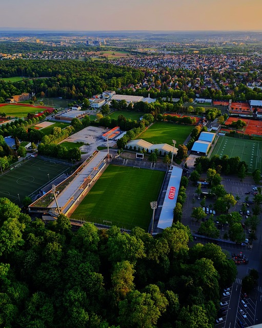 滑翔伞是一 滑翔伞是一